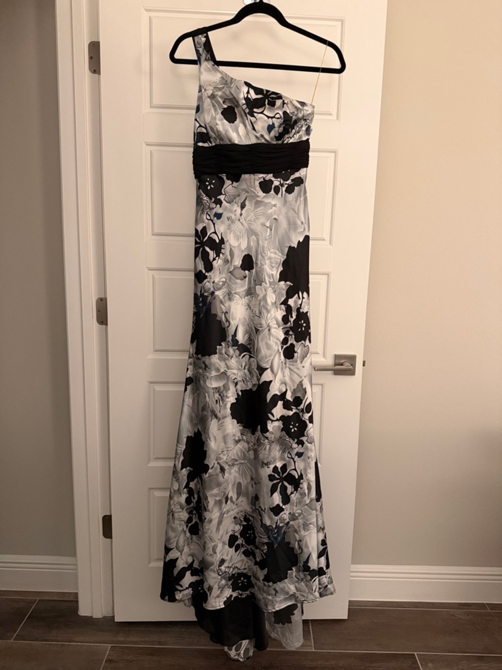 Cinderella Black and White One-Shoulder Floral Gown